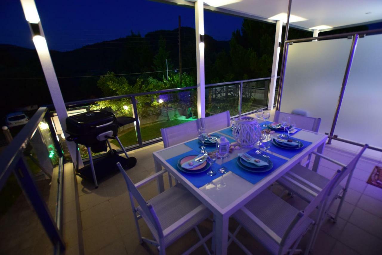 V Luxury Suites Toroni 3 מראה חיצוני תמונה