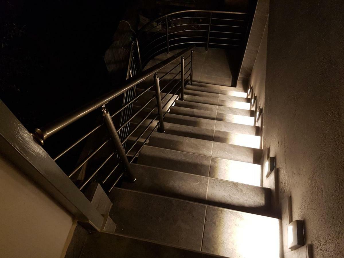 V Luxury Suites Toroni 3 מראה חיצוני תמונה
